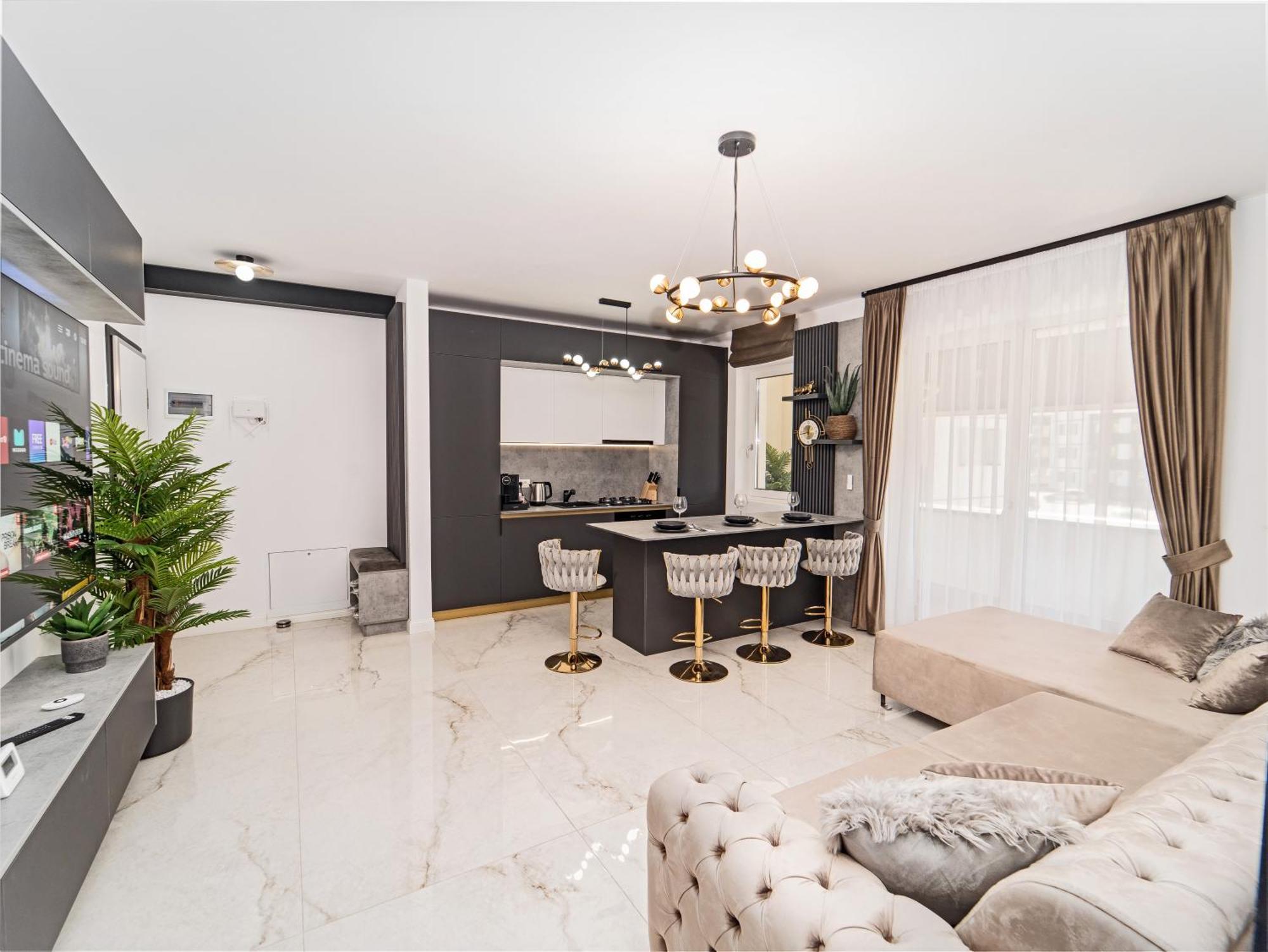 Fashion Stay-Valentino Apartment - By Openhouse Giroc Luaran gambar
